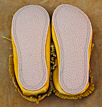 Geier Glove Company Adult Mocs Crinkle Gum Sole
